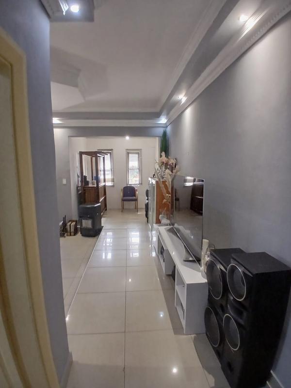 2 Bedroom Property for Sale in Parow Western Cape